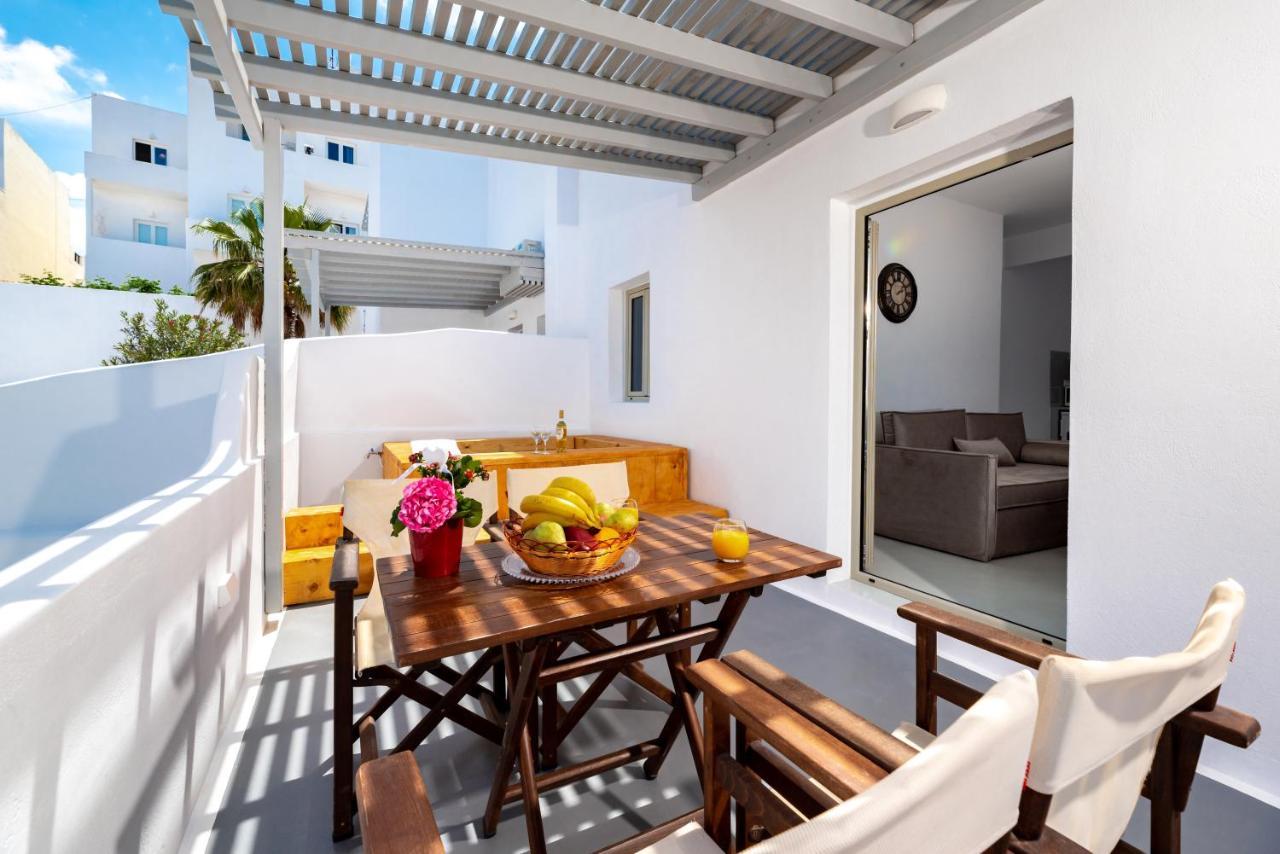 Aerenia Luxury Suites Karterados  Luaran gambar