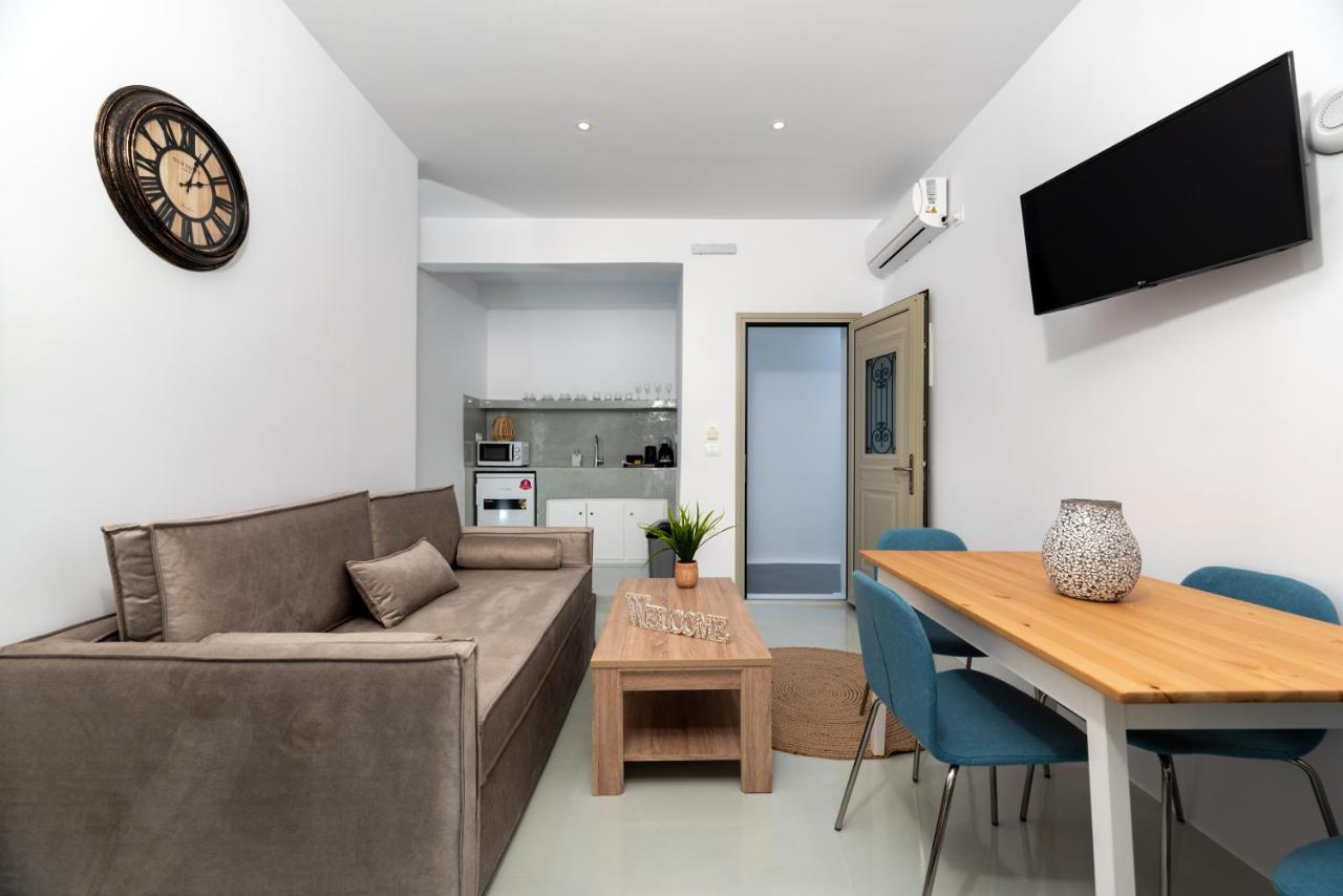 Aerenia Luxury Suites Karterados  Luaran gambar