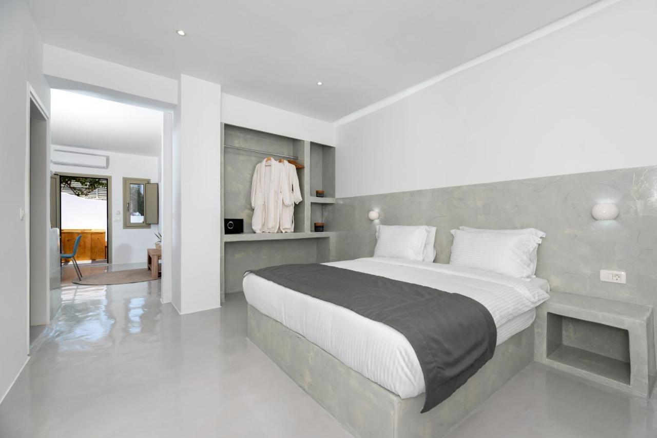 Aerenia Luxury Suites Karterados  Luaran gambar