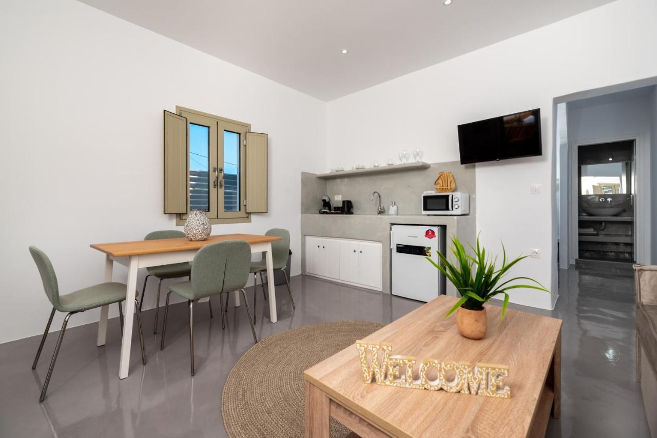 Aerenia Luxury Suites Karterados  Luaran gambar