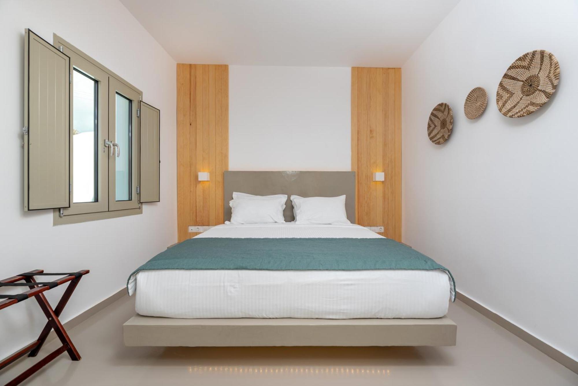 Aerenia Luxury Suites Karterados  Luaran gambar